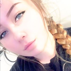 Meet your Posher, Hailee